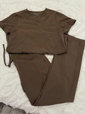 Mandala Women’s Brown V-Neck Scrub Set